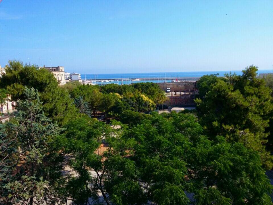 Casa Vacanze La Scalinata Bisceglie Eksteriør bilde